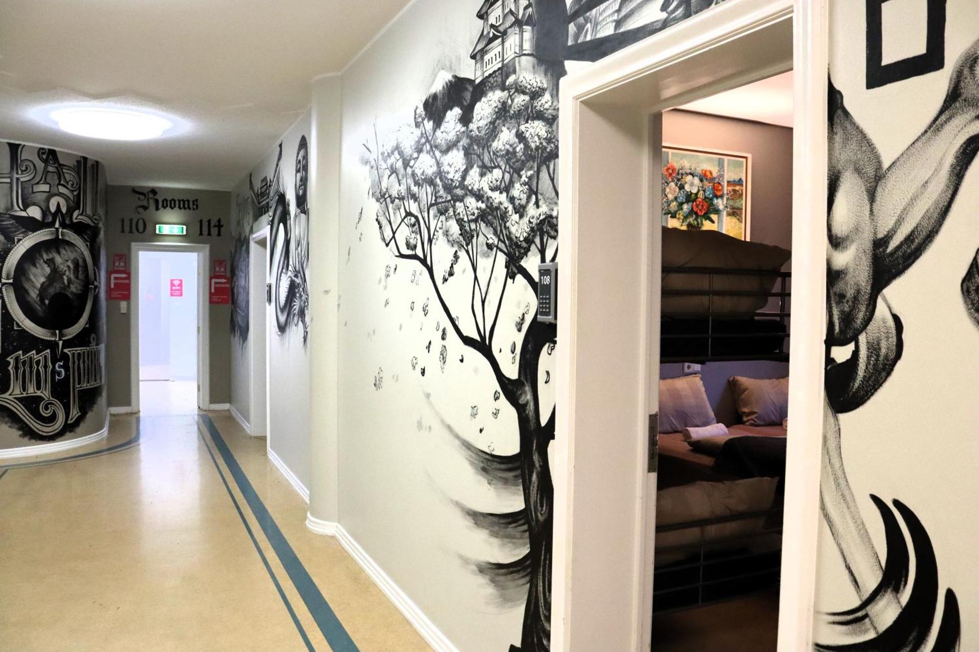 Hostal B47